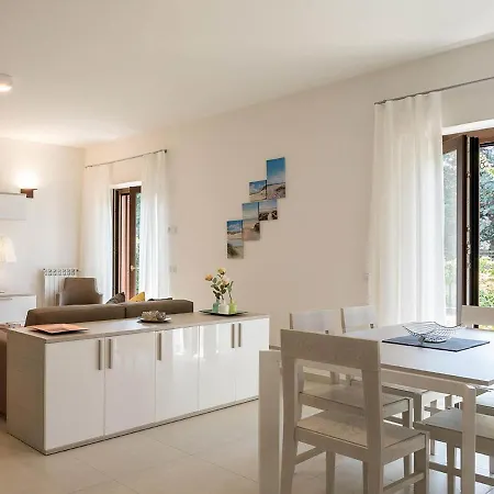 Appartement Locazione Turistica Mare Azzurro-3 *